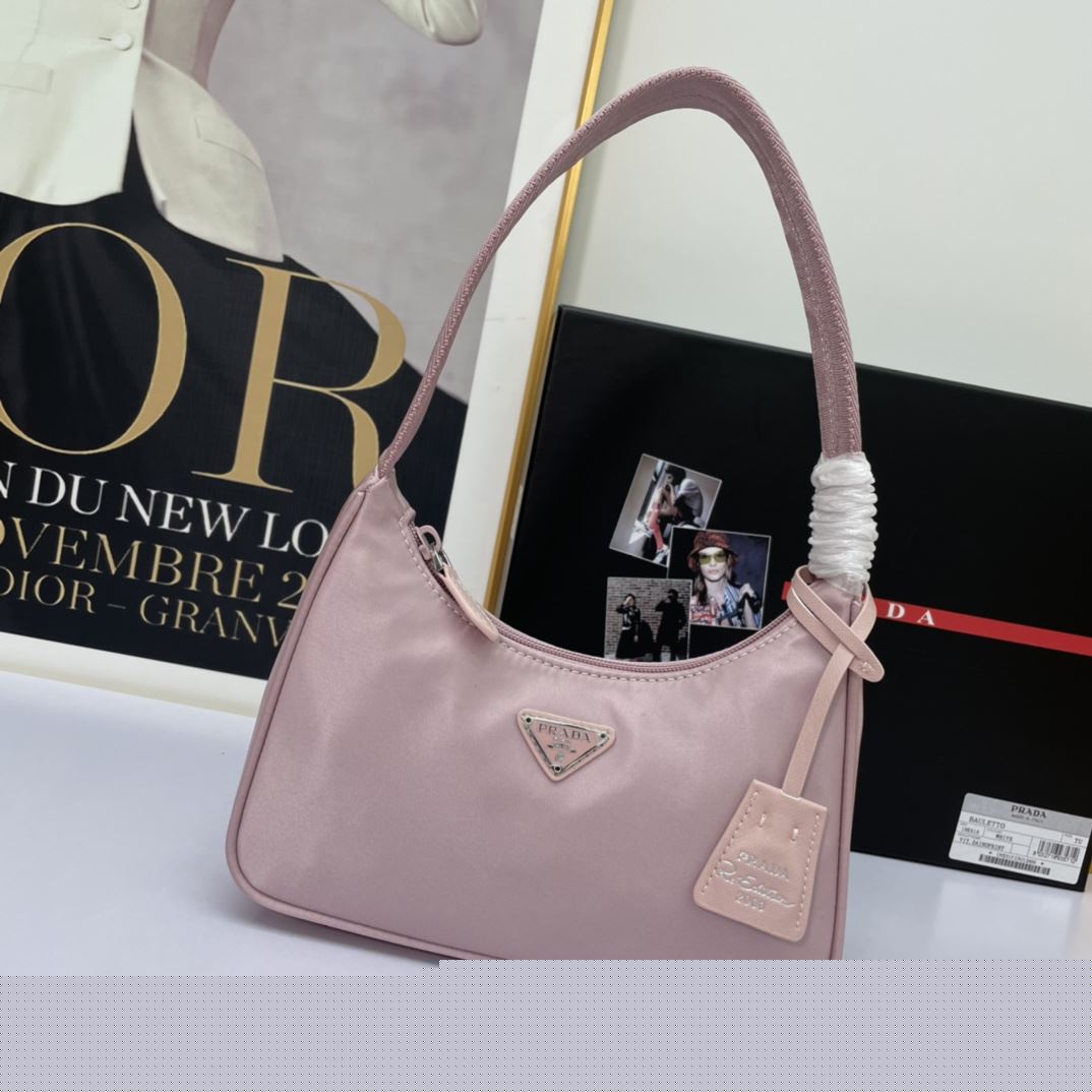 Pra*a top handle bags